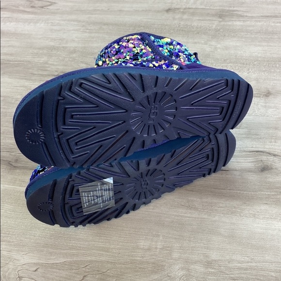 🍃UGG🍃 UGG Classic Mini Stellar Sequin Boots In Black BOOT - Picture 11 of 14